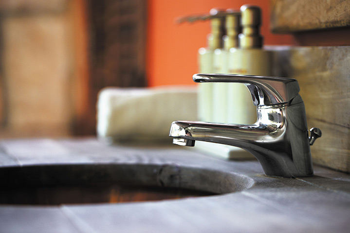 A2B Plumbers are able to fix any leaking taps you may have in Lambeth North. 